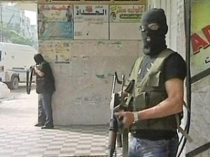 حماس تعلن أسر جنديين إسرائيليين وجيش الاحتلال يعترف بسقوط 30 جريحا