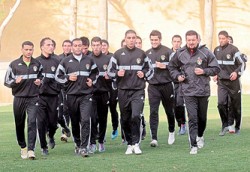 منتخبنا الكروي يواصل تحضيراته تأهبا للنهائيات الاسيوية