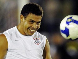 "لا أستطيع.. لم يعد بوسعي تحمل الأمر"..رونالدو يعلن اعتزاله