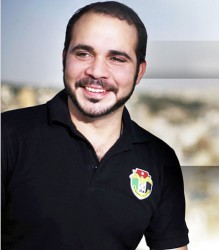 عدنان حمد يؤكد اعتزازه بثقة الامير علي