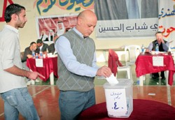 القصاص رئيسا لنادي شباب الحسين