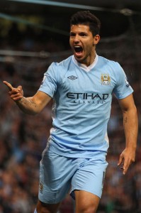 اغويرو يسجل هدفين ويصنع رباعية لمانشستر سيتي