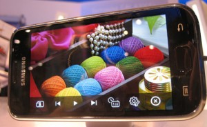 "سامسونج" تتفوق على "نوكيا" و"آبل" في مبيعات الهواتف الذكية