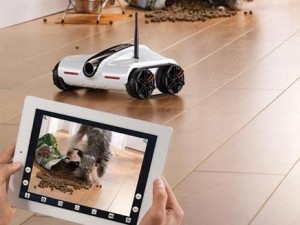 روبوت متميز لضمان سلامة الاطفال في المنزل