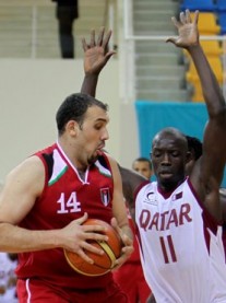 النشامى هزموا سلة قطر بالدوحة