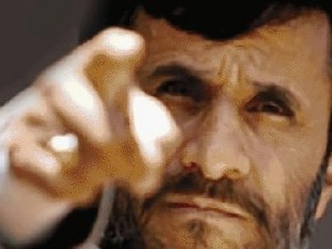 أحمدي نجاد يتهم نجل المرشد الإيراني بإختلاس مليار و600 ألف يورو