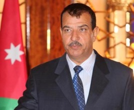 الرعود يأخذ الداخلية للانهيار