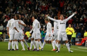 ريال مدريد يرفع الفارق مع برشلونة إلى 13 نقطة‏ - صور وفيديو