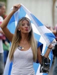 بالصور..حسناوات يورو 2012 يخطفن الأضواء من اللاعبين