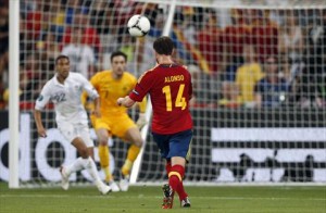 الماتدور يكسر جناح الديك الفرنسي ويعبر لنصف نهائي اليورو - صور