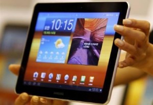 آبل تطور جيلا جديدا أصغر من آي باد