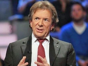 مسؤول سابق في الفيفا يتهم بلاتر بالفساد