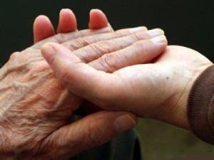 بائعات هوى وتخدير نزلاء في مركز مسنين بعمان الغربية