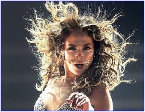 موسيقيّون غيّروا أسماءهم وهم في أوج شهرتهم