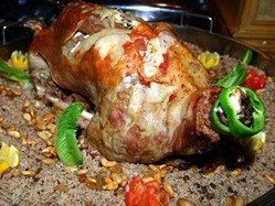 مطعم كويتي يلاحق قضائياً مجهولاً طالبه بطبخ "خروفين" وسافر!