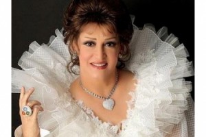 كاتب مسلسل وردة: ابنها لم يحضر عزاءها فهل تاريخها مشين؟