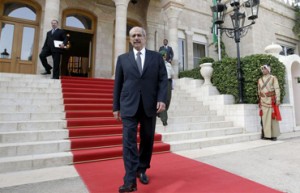 مصدر رسمي: الحكومة تنسب بحل مجلس الأمة