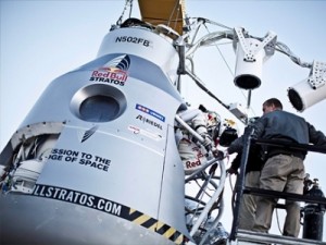 أعلى قفزة في تاريخ البشرية وكسر لحاجز الصوت