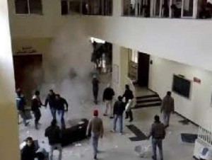 طالب مصري يفجر نفسه بسبب فتاة