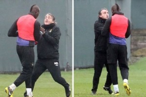 اشتباك بالأيدي بين بالوتيلي ومانشيني .. صور