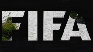 "فيفا" لحكومة جنوب إفريقيا: نحذركم .. لا تتدخلوا في كرة القدم