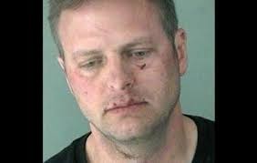 إعتقال رئيس مكافحة الاعتداءات الجنسية الأمريكي بتهمة التحرش الجنسي