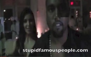 بالفيديو : زوج كاردشيان يضرب مصوراً حتى الإغماء