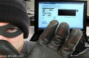 مغربي يهدد وزيرا اردنيا سابقا بصور خليعة