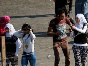 بالصور .. مصر : عدد من حالات التحرش على كورنيش النيل