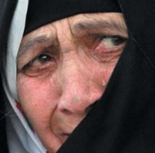 عندما أرسل والدته إلى دار مسنين: "يمه ديروا بالكم ع حالكم"