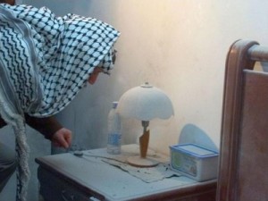 شهادة "النوباني" من داخل حصار عرفات : يهودية من تل أبيب في المقاطعة .. خمس دقائق تفصل بين الموت وأبو عمّار