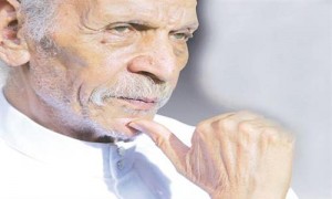 الموت يغيّب الشاعر المصري أحمد فؤاد نجم