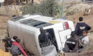 تدهور حافلة للجمارك على طريق معان ووفاة شرطيين