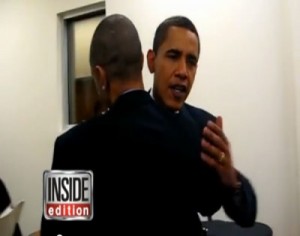 بعد فراق 20 عاما اوباما يتلقي باخيه لاول مره