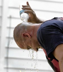 منخفض جوي خماسيني يؤثر مساء وليل الأحد