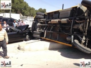 17 اصابة في حادث تصادم بين باص مدسة و سيارة بشفا بدران
