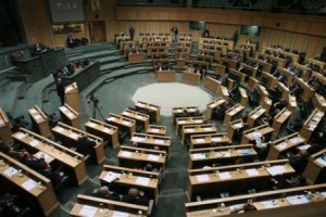 النواب يعيد "المحاكم العسكرية" إلى الأعيان ويقر "حق المؤلف"