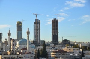 محاولة انتحار شاب عن الطابق "24" في منطقة الشميساني