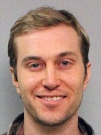 أميركي يطالب بحقه بالزواج من كمبيوتر