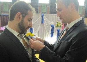 القذارة بعينها ..بالصور .. اول زواج علني لشاذ جنسيا في لبنان