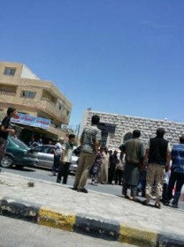 بالصور...مسيرة من مسجد معان باتجاه المحافظة