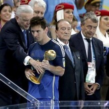 ميسي أفضل لاعب في كأس العالم 2014 ونوير أفضل حارس