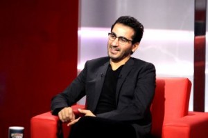 أحمد حلمي يظهر لأول مرة بعد عملية استئصال الورم السرطاني .. صور