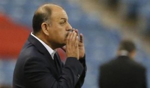 البحرين تقيل مدربها عدنان حمد