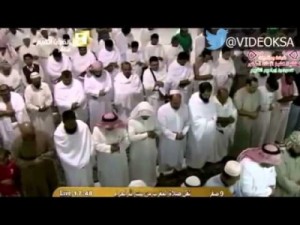 بالفيديو.. الشيخ السديس يتعرض فجأة لمشكلة في صوته أثناء قراءته في صلاة المغرب