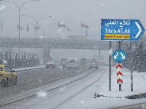 تحذير : سرعة الرياح 100كم/ساعة يوم الثلاثاء والاربعاء.. وثلوج حتى السبت