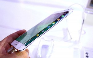 سامسونج تعلن رسميا عن هاتفها الذكي Galaxy A7