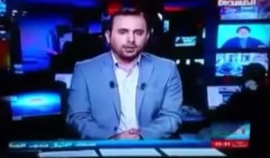 بالفيديو..برباطة جأش ومشهد نادر قد لا يتكرر.. مذيع يقرأ خبر مقتل شقيقه على الهواء