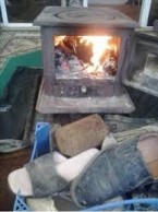 "عقلة" يتدفأُ بحرق الصرامي و"هدى" تشوي الكستنا !