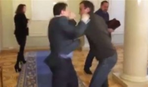 بالفيديو..... دماء تحت قبة البرلمان